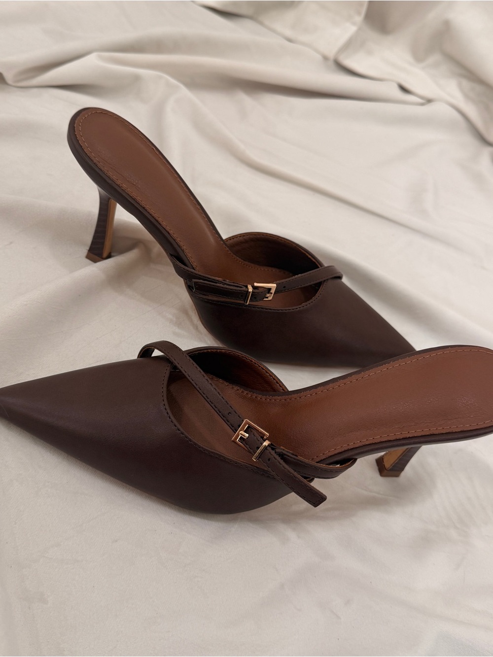 Brown Pointed Toe Buckle Strap Mule Heels 7.5 - Picture 4 of 5